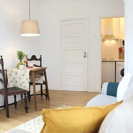 Maria Do Bairro - Free Parking Inside *